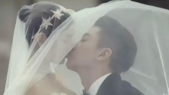  陈妍希 